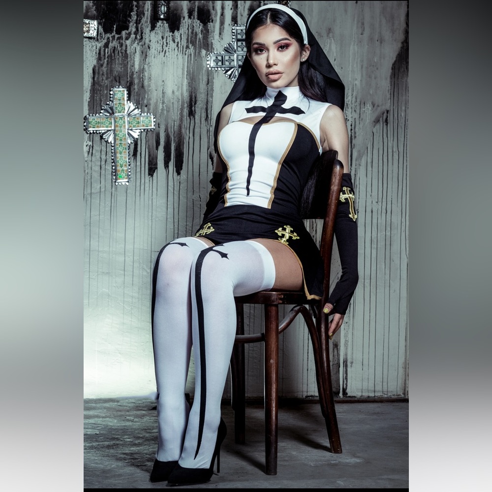 Sexy Num Costume